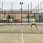 terrain padel interieur ou exterieur