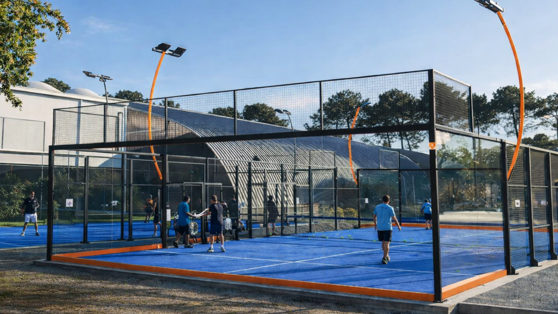 PLAY PADEL llega a Alfortville: 13 pistas y un club de estilo de vida a las afueras de París
